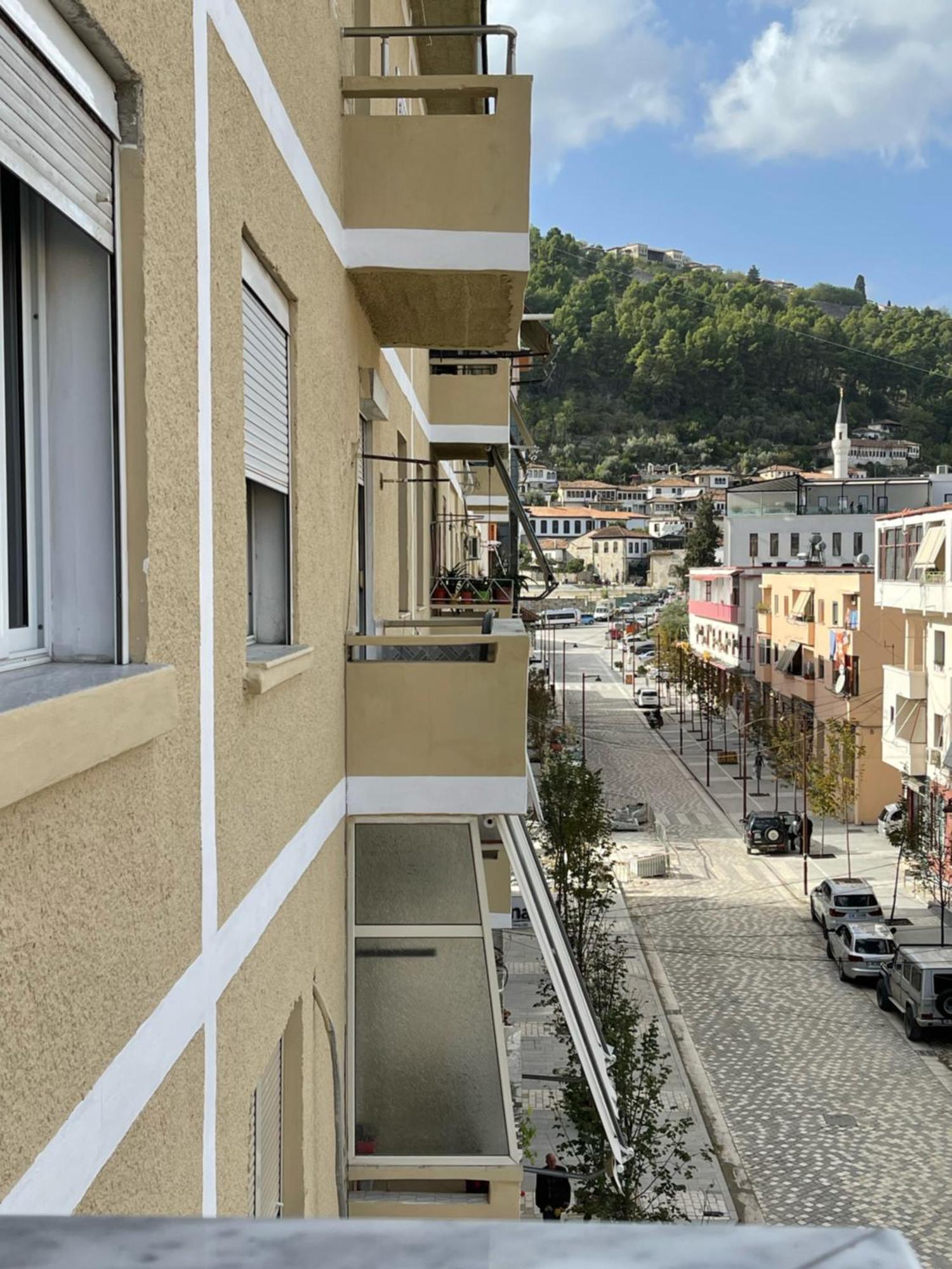 Beratinus Apartment In Berat Center מראה חיצוני תמונה