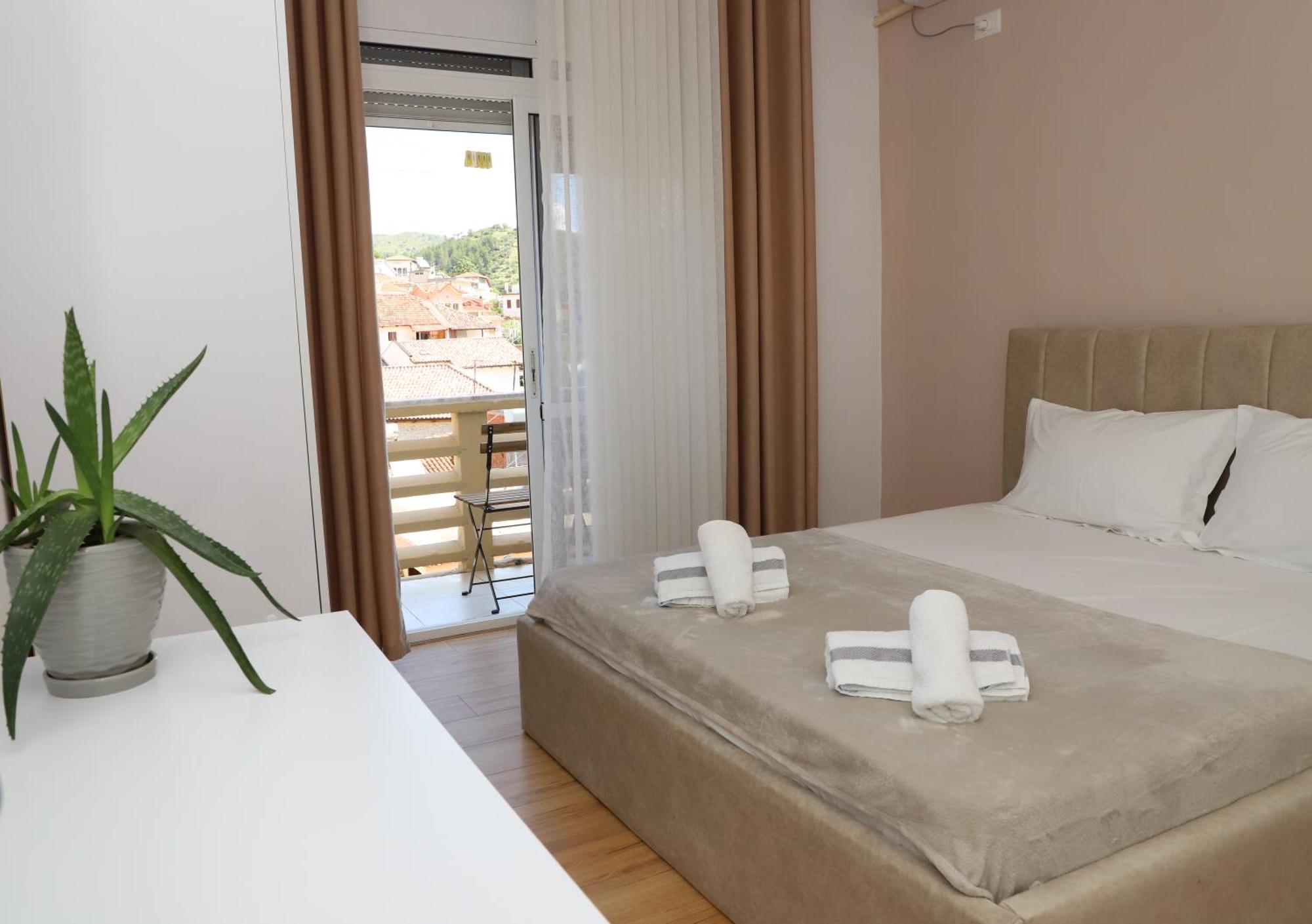 Beratinus Apartment In Berat Center מראה חיצוני תמונה